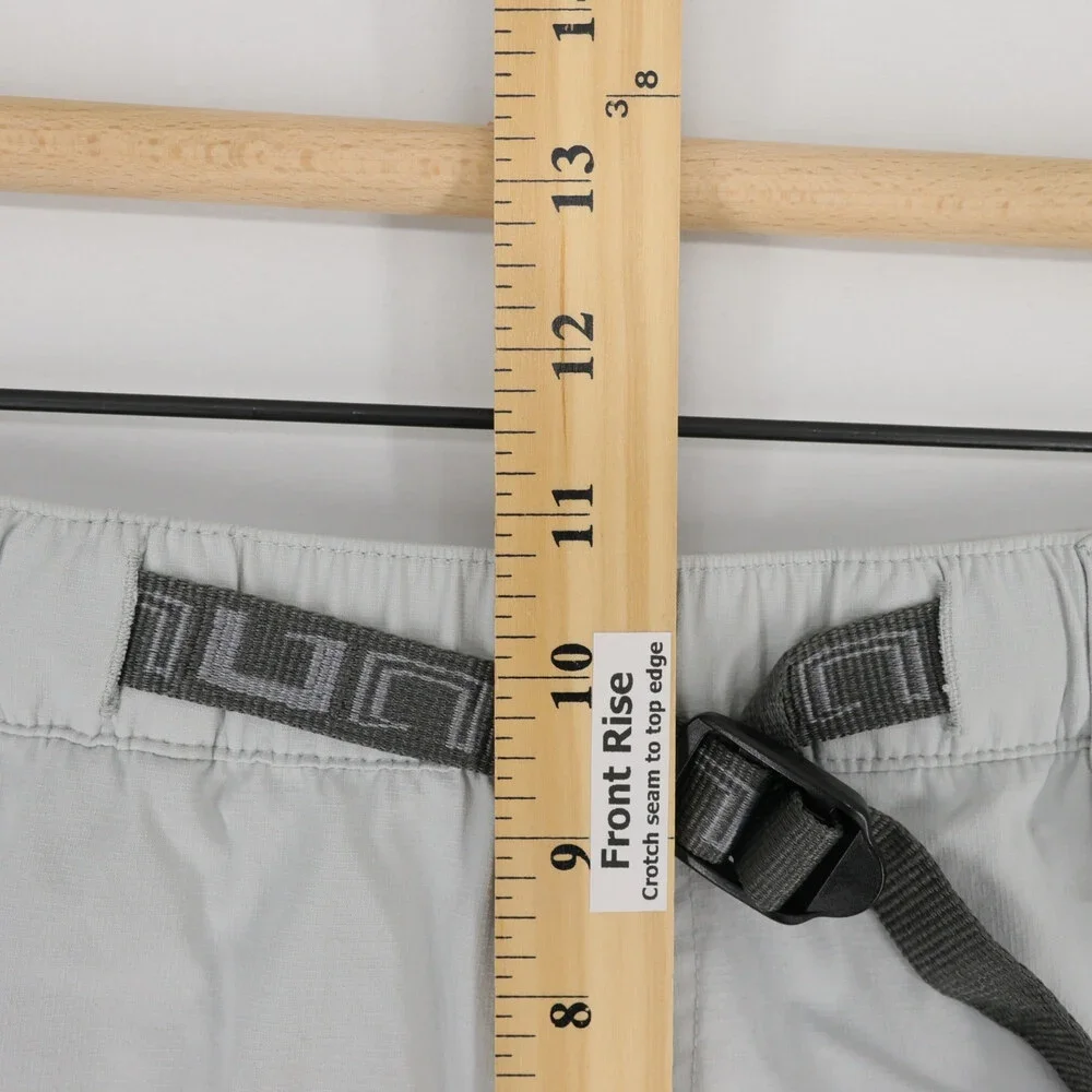 Huk Creekbed Shorts Mens M Gray Belted Cargo Fishing Performance Elastic Waist